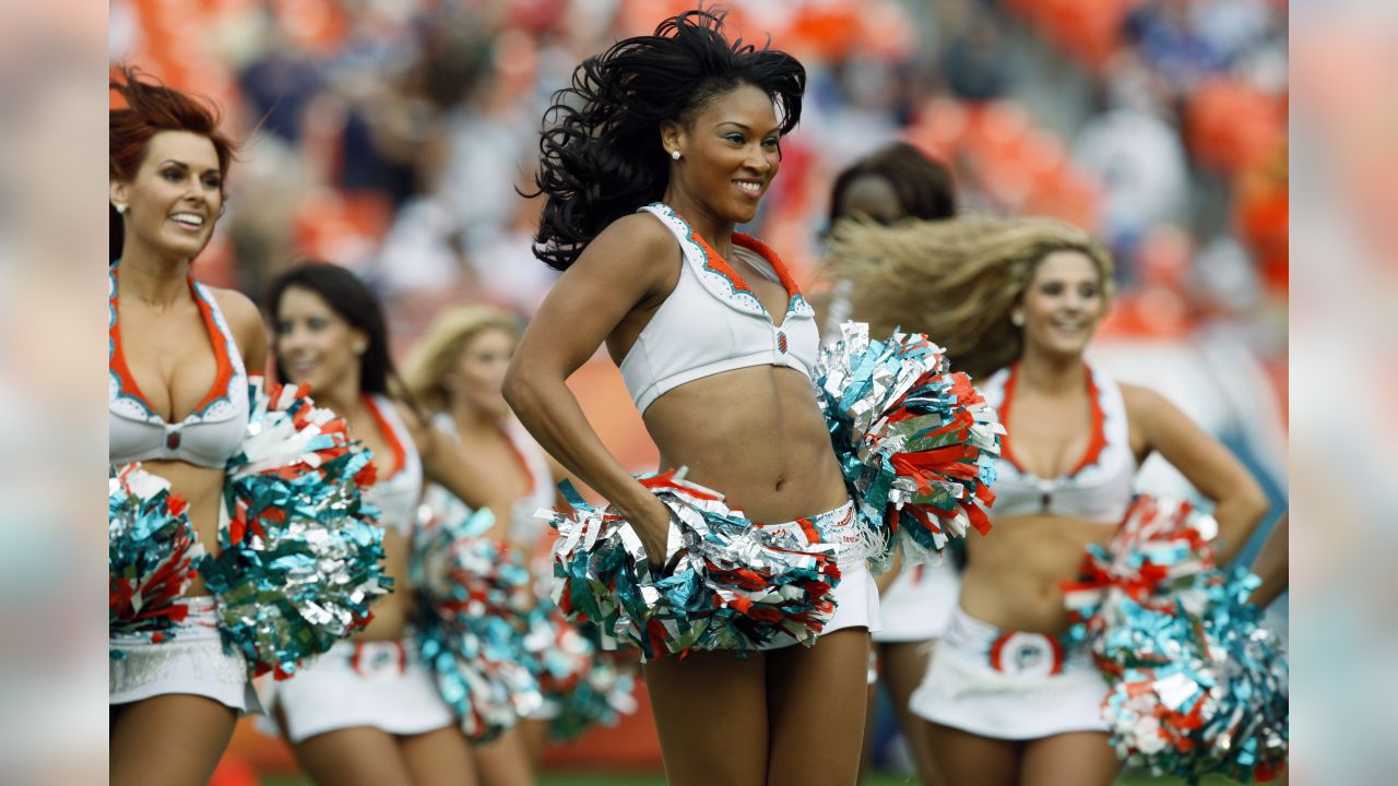 2009 NFL Cheerleaders: Week 12