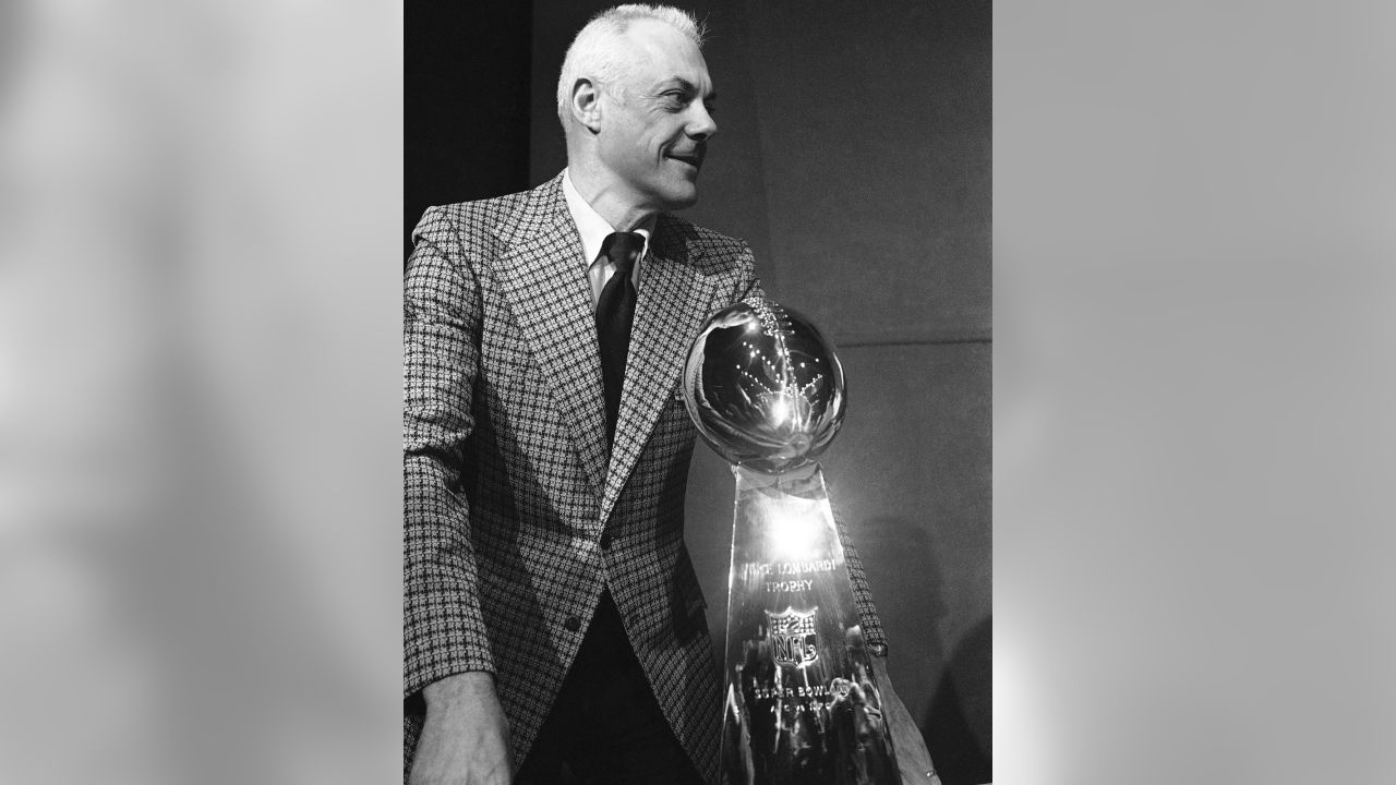 120 Bud Grant Vikings Stock Photos, High-Res Pictures, and Images - Getty  Images