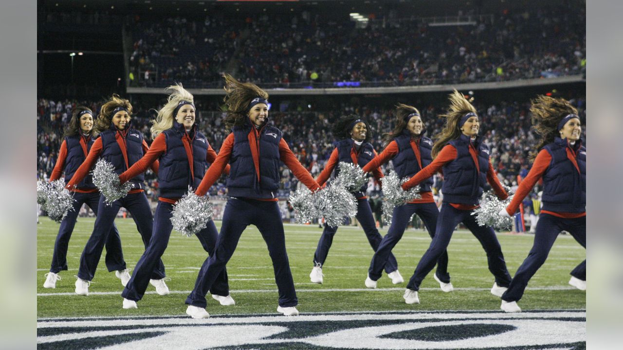 2009 NFL Cheerleaders: Week 11