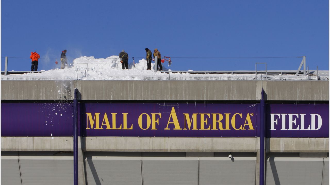 Raw Video: Snow Causes Metrodome Roof Collapse 