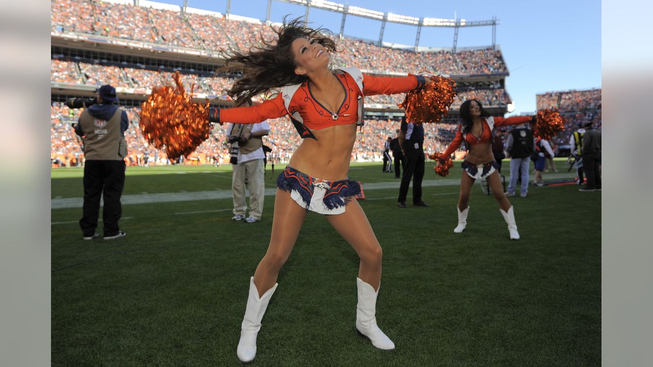 Retro NFL Washington From 2012 Season – Ultimate Cheerleaders