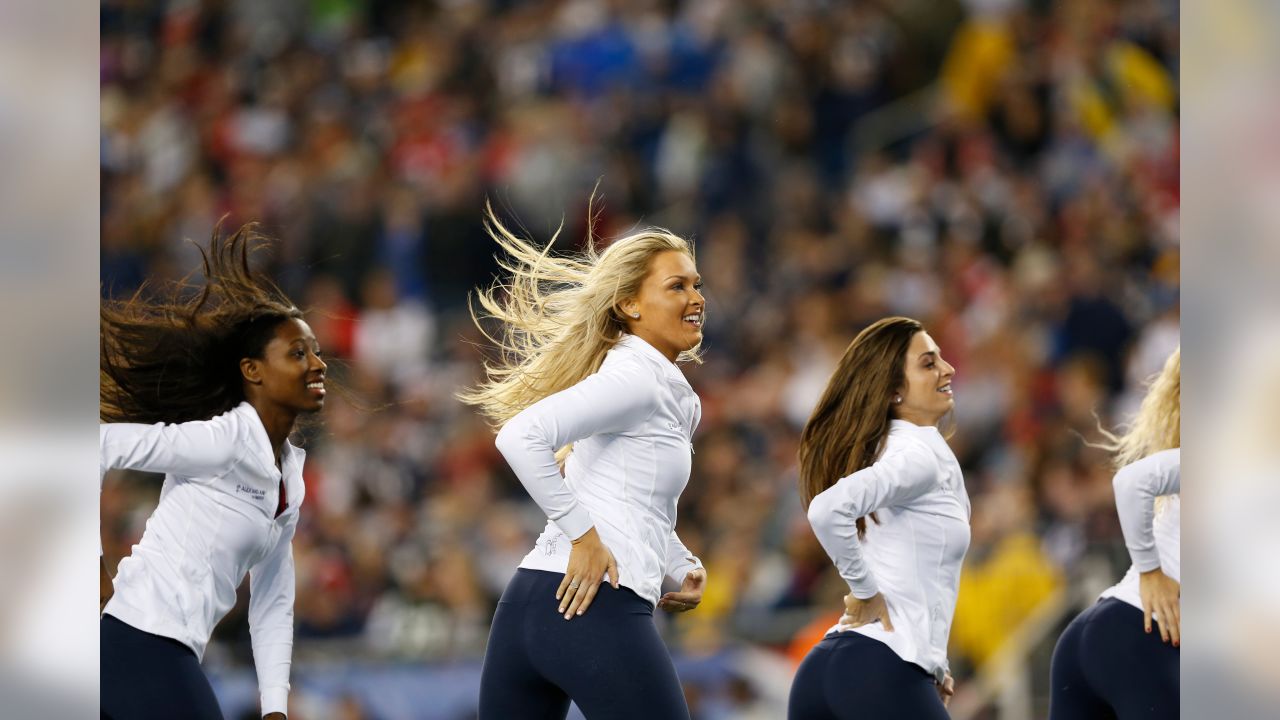 PHOTOS: 2014-15 NFL Cheerleaders