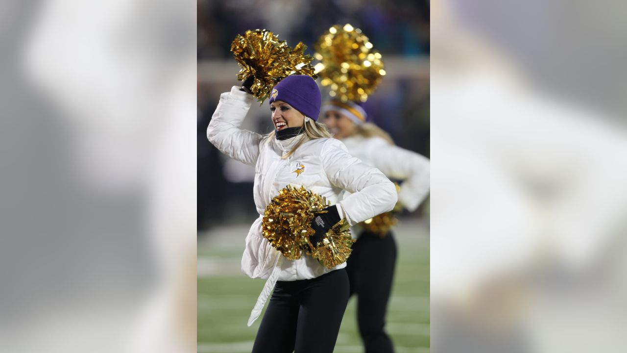 NFL Regular Season Week 15 – The Minnesota Vikings Cheerleaders