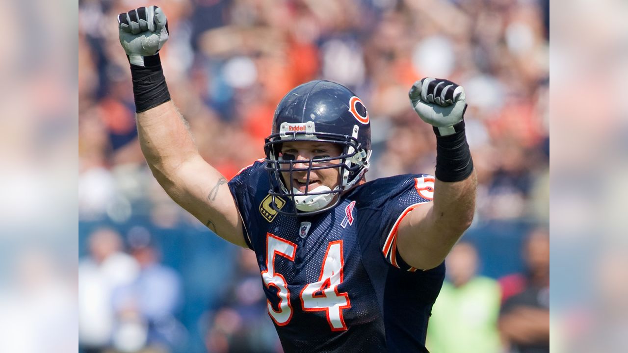 Hall of Famer Brian Urlacher - Los Angeles Times