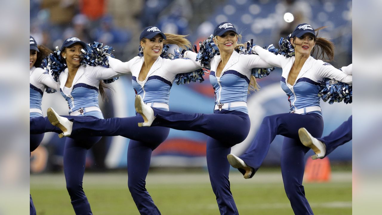 Pro Cheerleader Heaven: Sneak Peek of the Tennessee Titans 2014