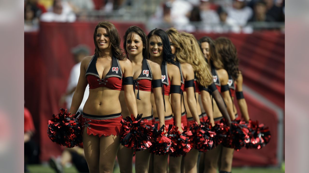 2009 NFL Cheerleaders: Week 11