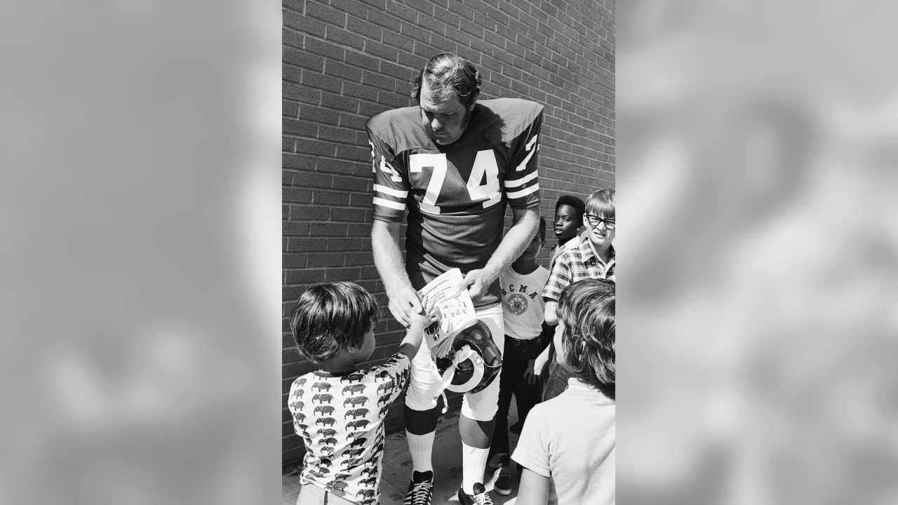 PROFESSIONALS-8X10 STILL-NFL-FOOTBALL-RAMS-DAVE JONES-FEARSOME