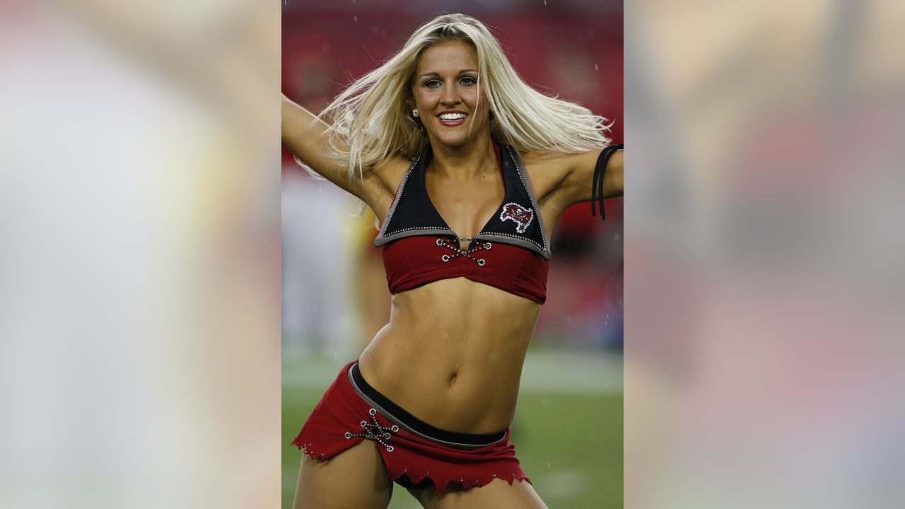 2009 NFL Cheerleaders: Week 11