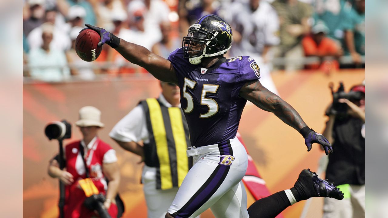 04 October 2009. Ravens Linebacker Terrell Suggs (55) on the field