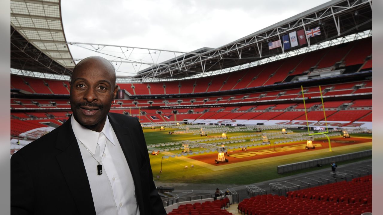 American Football - NFL - San Francisco 49ers v Denver Broncos - Wembley  Stadium Stock Photo - Alamy