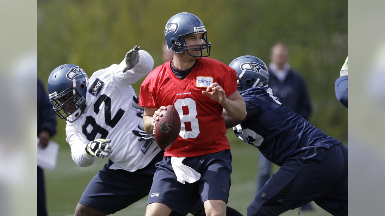 New York Giants tackle Sean Locklear (75) blocks Washington