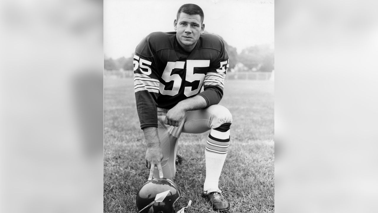 55 Chris Hanburger  Nfl football players, Nfl football pictures,  Washington football