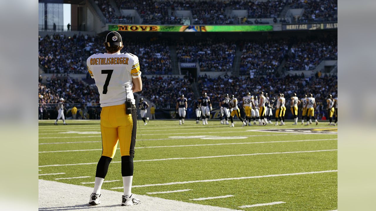 Pittsburgh Steelers quarterback Ben Roethlisberger, left, congratulates  running back Jerome Bettis (36) on his touchdown run in the first quarter  against the Cleveland Browns on December 24, 2005 at Cleveland Browns  Stadium