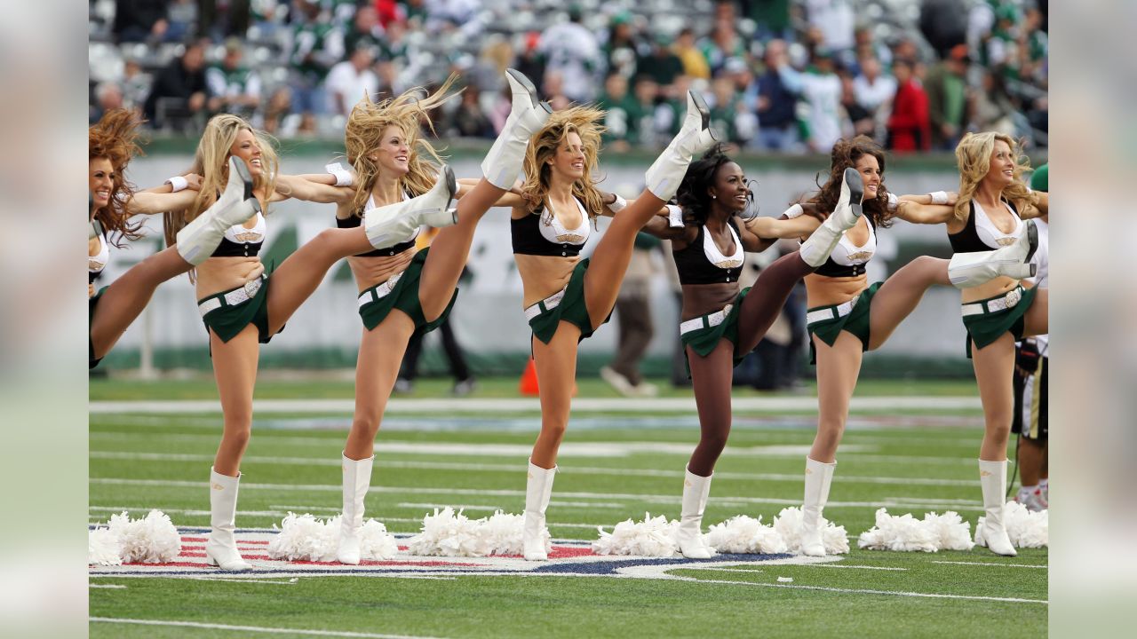 2011 NFL Cheerleaders: Week 12