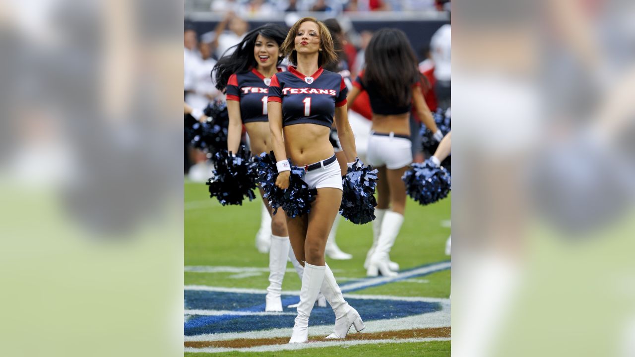 NFL Cheerleaders: Week 3