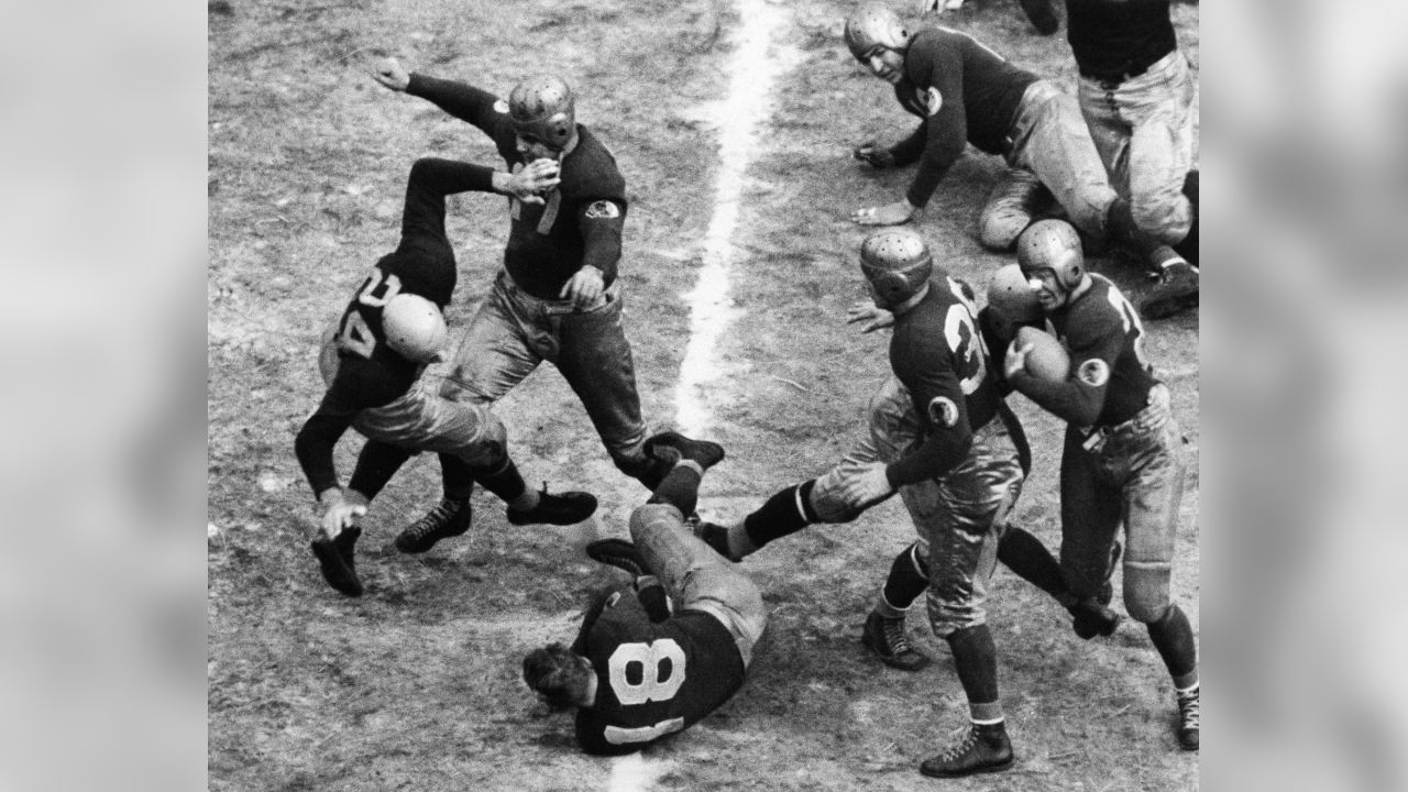 Washington Redskins' Cliff Battles is pictured, Dec. 9, 1937. (AP Photo  Stock Photo - Alamy