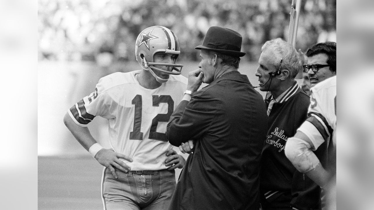 Dallas Cowboys defender Deion Sanders (21) knocks the ball away from San  Francisco 49ers receiver Jerry Rice (80) in the second quarter in Irving,  Texas, Sunday, Nov. 12, 1995. (AP Photo/Eric Gay