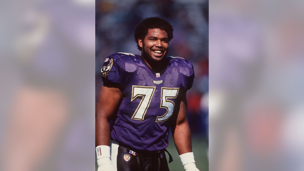 Jonathan Ogden editorial stock image. Image of helmet - 173557784