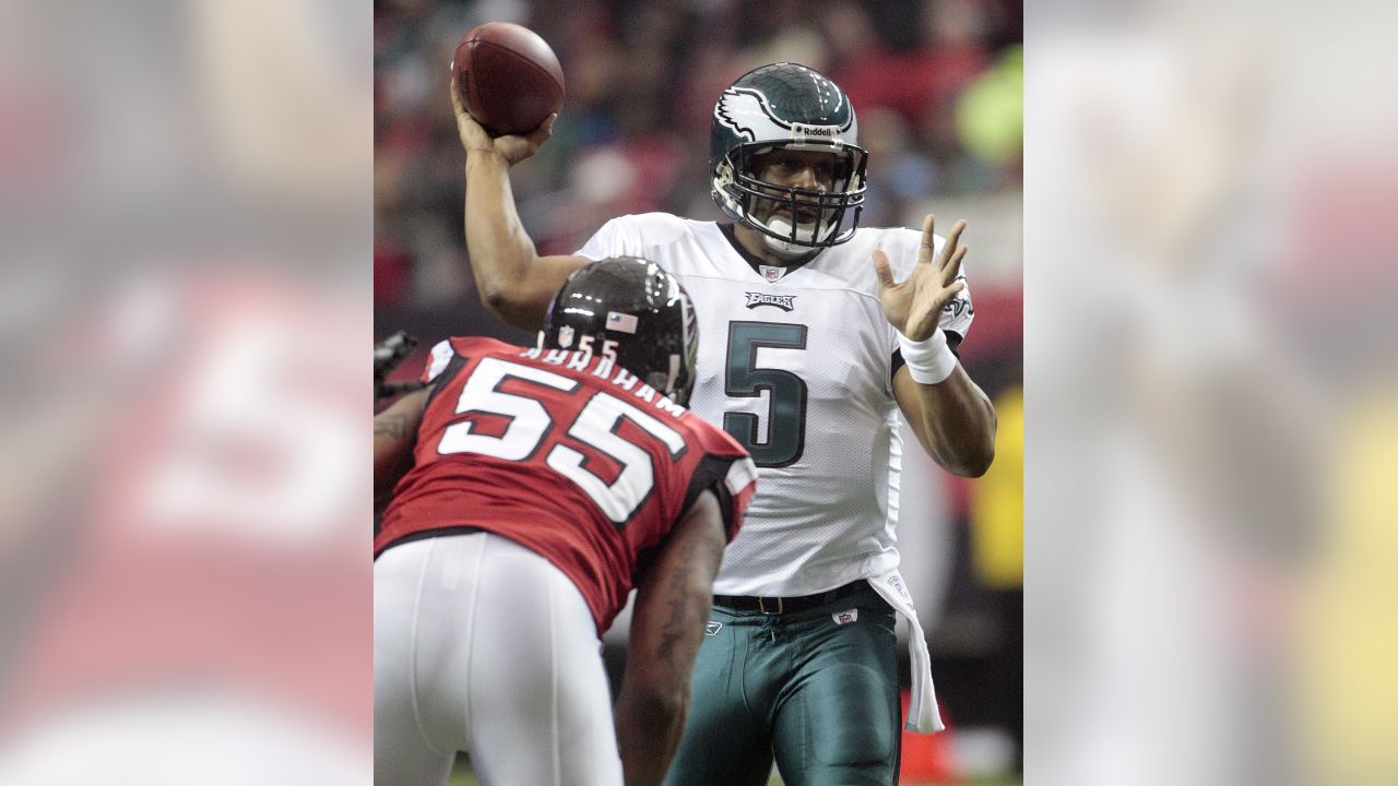 06 December 2009: Philadelphia Eagles quarterback Michael Vick (7) hugs  quarterback Donovan McNabb (5) after a touchdown in the Philadelphia Eagles  34-7 victory over the Atlanta Falcons at the Georgia Dome in