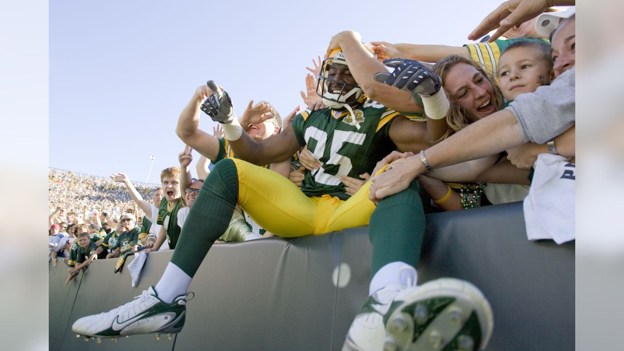 NFL 2023: Lambeau Leap for Love?