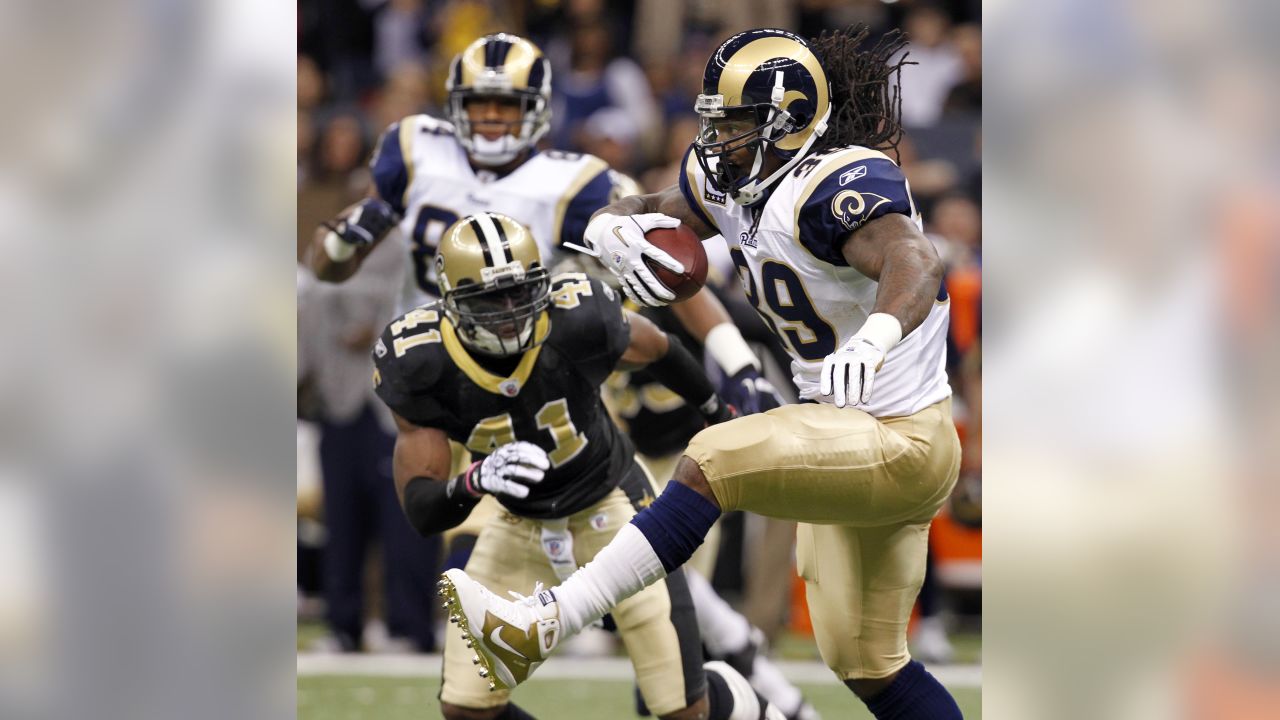 Oct 31, 2010: New Orleans Saints tight end Jeremy Shockey (88) pats New  Orleans Saints quarterback Drew Brees (9) on the head during a break in  game action between the New Orleans