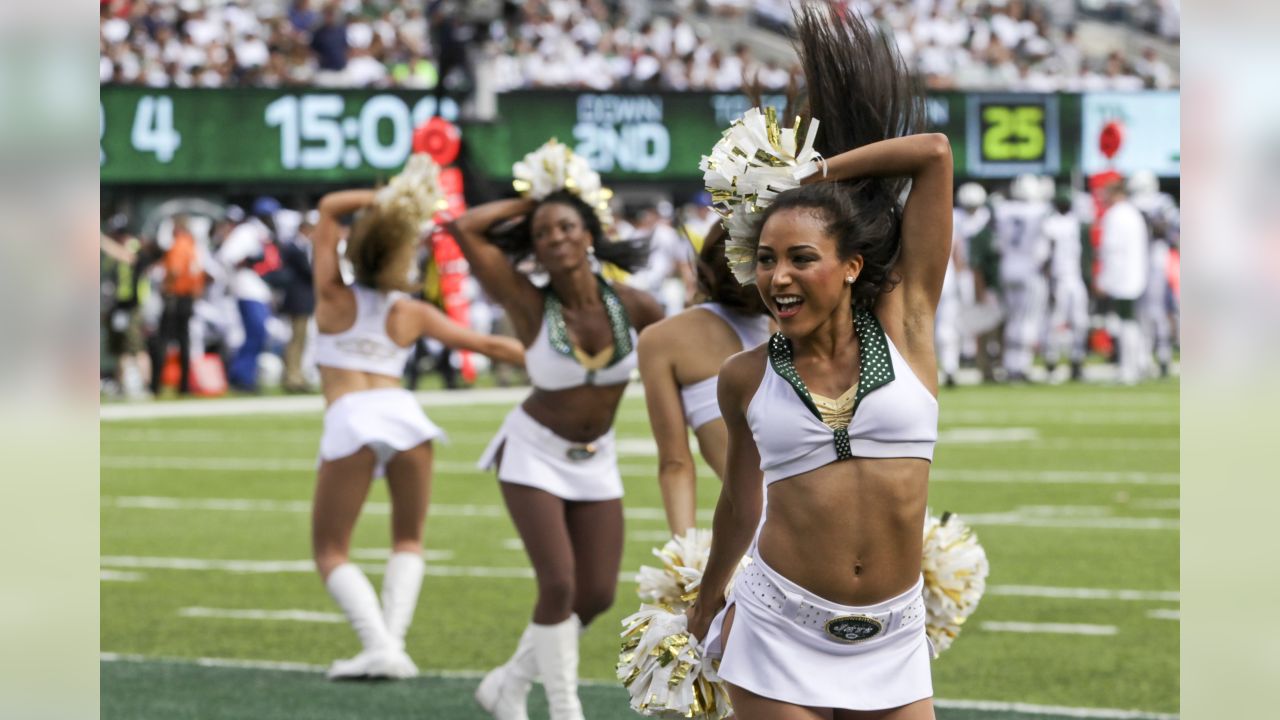 New York Jets Cheerleaders Win $324,000 Settlement Over Unpaid Work