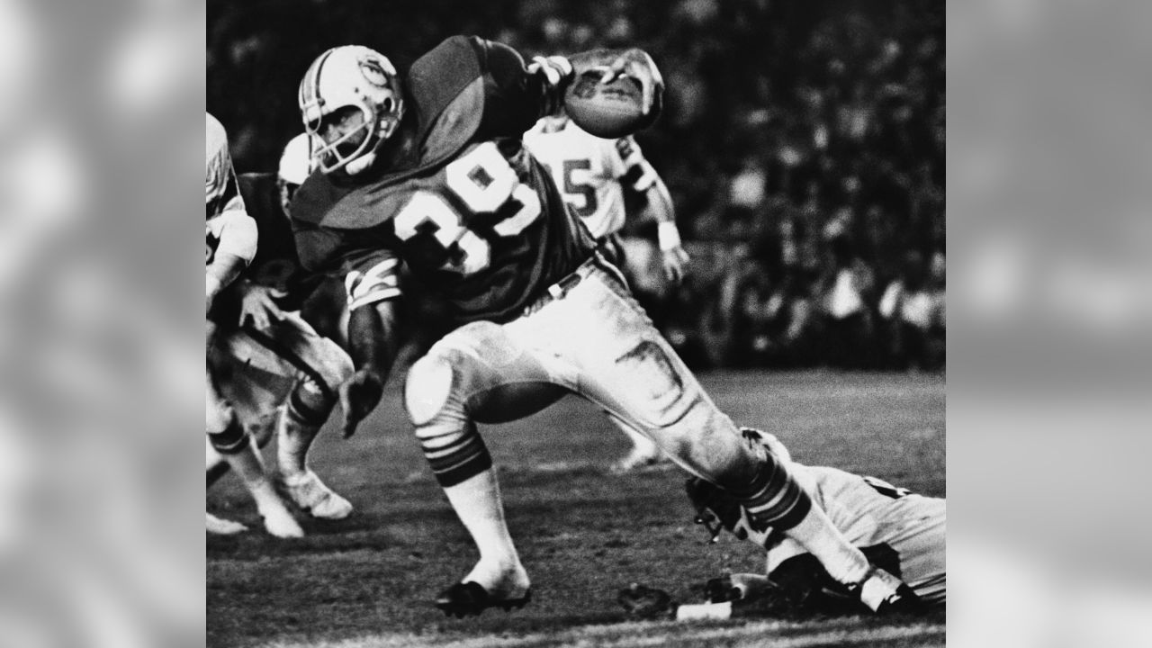 Image Gallery of Larry Csonka, NFL Past Players