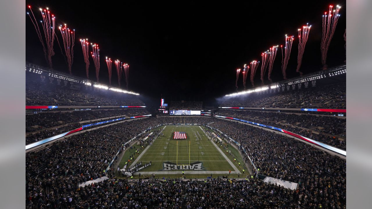 The firewords are on the field when the Eagles and Washington get