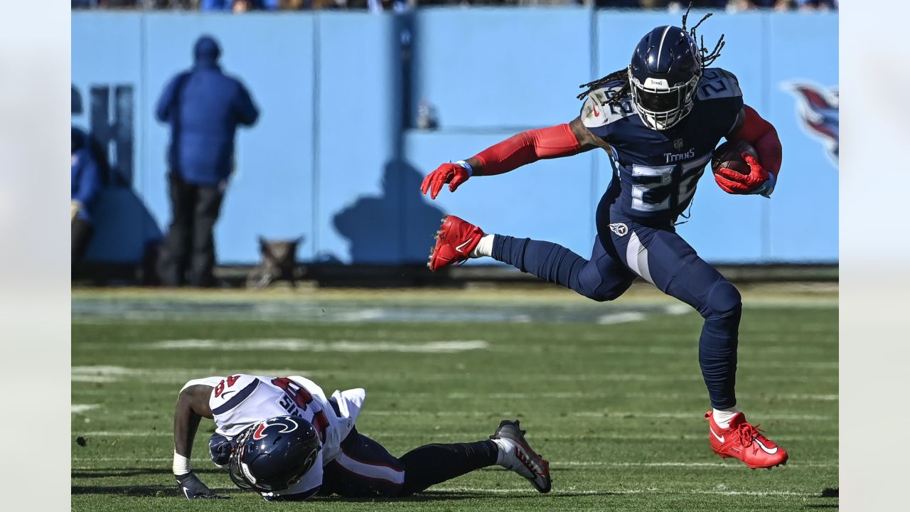 Seattle Seahawks running back DeeJay Dallas (31) runs with the ball during  an NFL football game against the Los Angeles Rams, Sunday, Dec. 4, 2022, in  Inglewood, Calif. (AP Photo/Kyusung Gong Stock