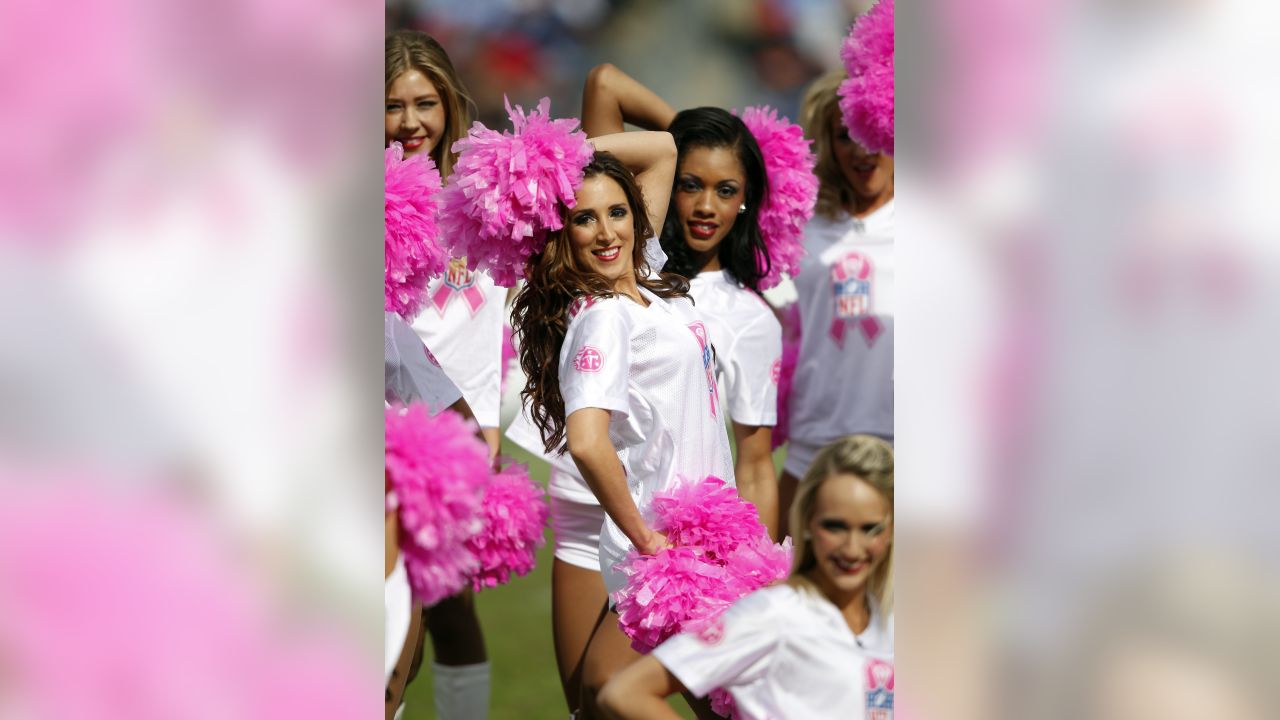 2011 NFL Cheerleaders: Week 7