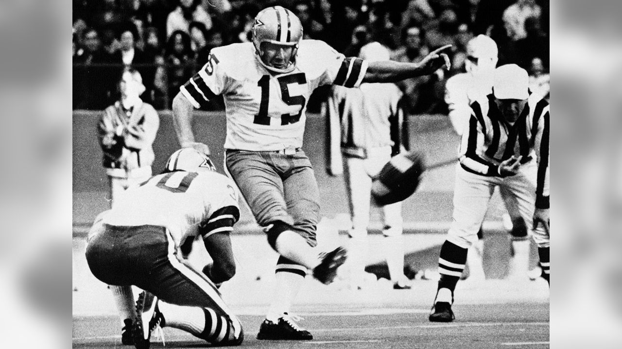 Best NFL kickers of all time: A top 10 list of the best kickers in American  Football