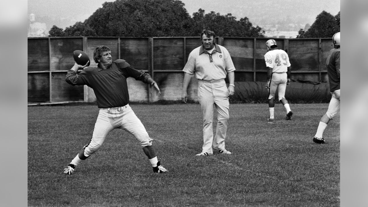 Houston Oilers quarterback, George Blanda, is seen in this posed action  shot from October 18, 1966, in Houston, Texas. (AP Photo Stock Photo - Alamy