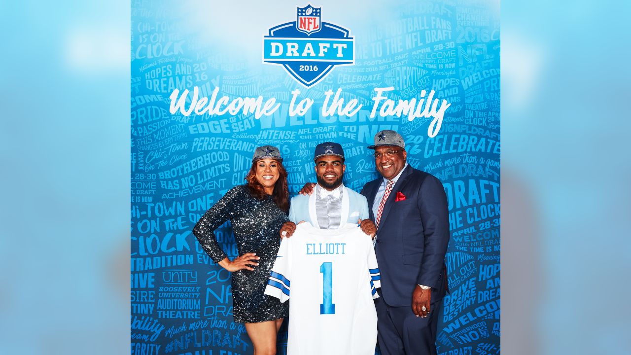 Ezekiel Elliott wore a crop top tuxedo to the 2016 NFL Draft - Land-Grant  Holy Land