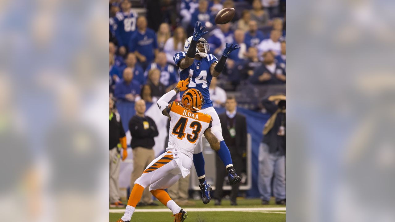 Luck, Colts beat Bengals in AFC wild-card game