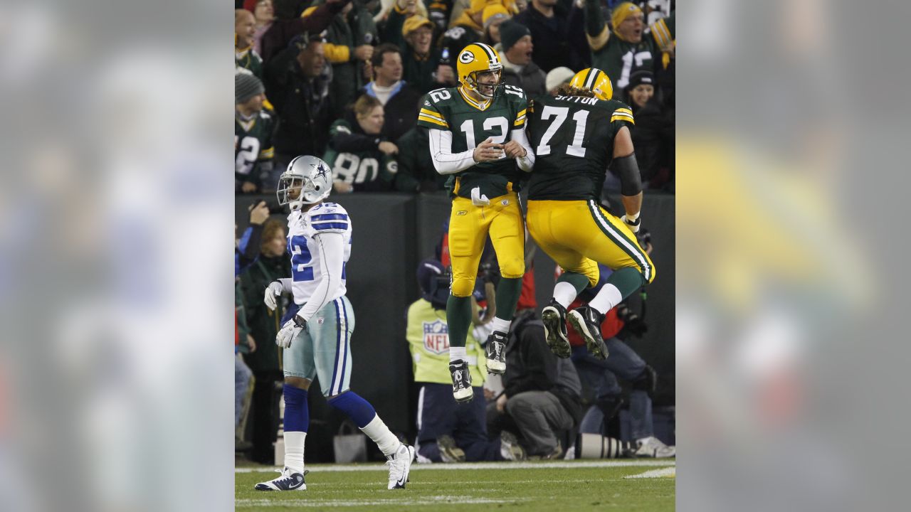 Dallas Cowboys' Dez Bryant catches a pass during the first half of an NFL  football game against the Green Bay Packers Sunday, Nov. 7, 2010, in Green  Bay, Wis. (AP Photo/Mike Roemer