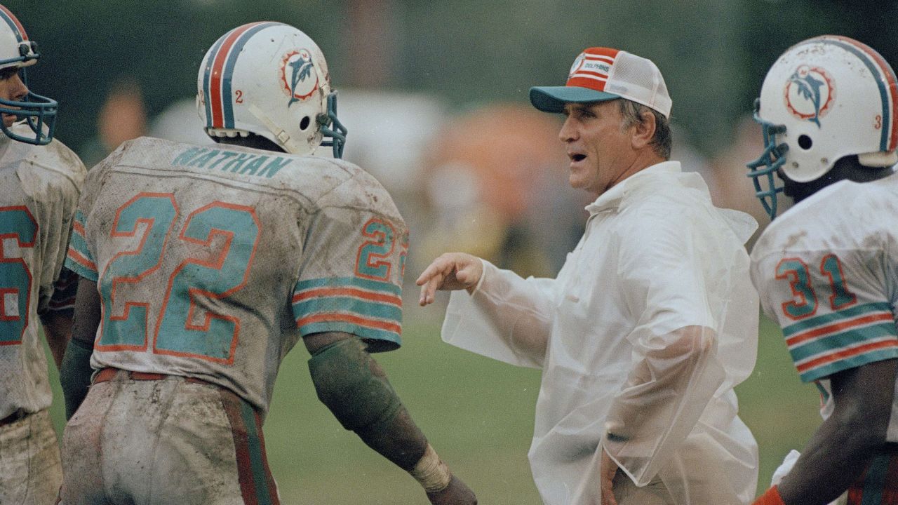 Legendary Don Shula, coach of undefeated 1972 Miami Dolphins, turns 85