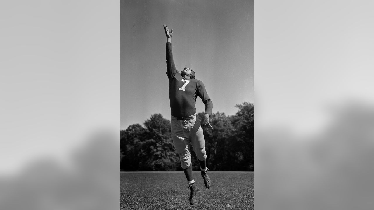 New York Giants' Mel Hein is seen in 1939. (AP Photo Stock Photo - Alamy