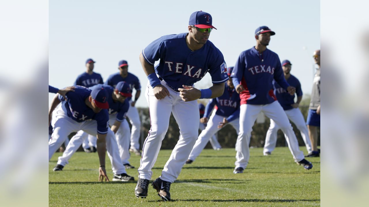 Seahawks QB Russell Wilson works out with Texas Rangers