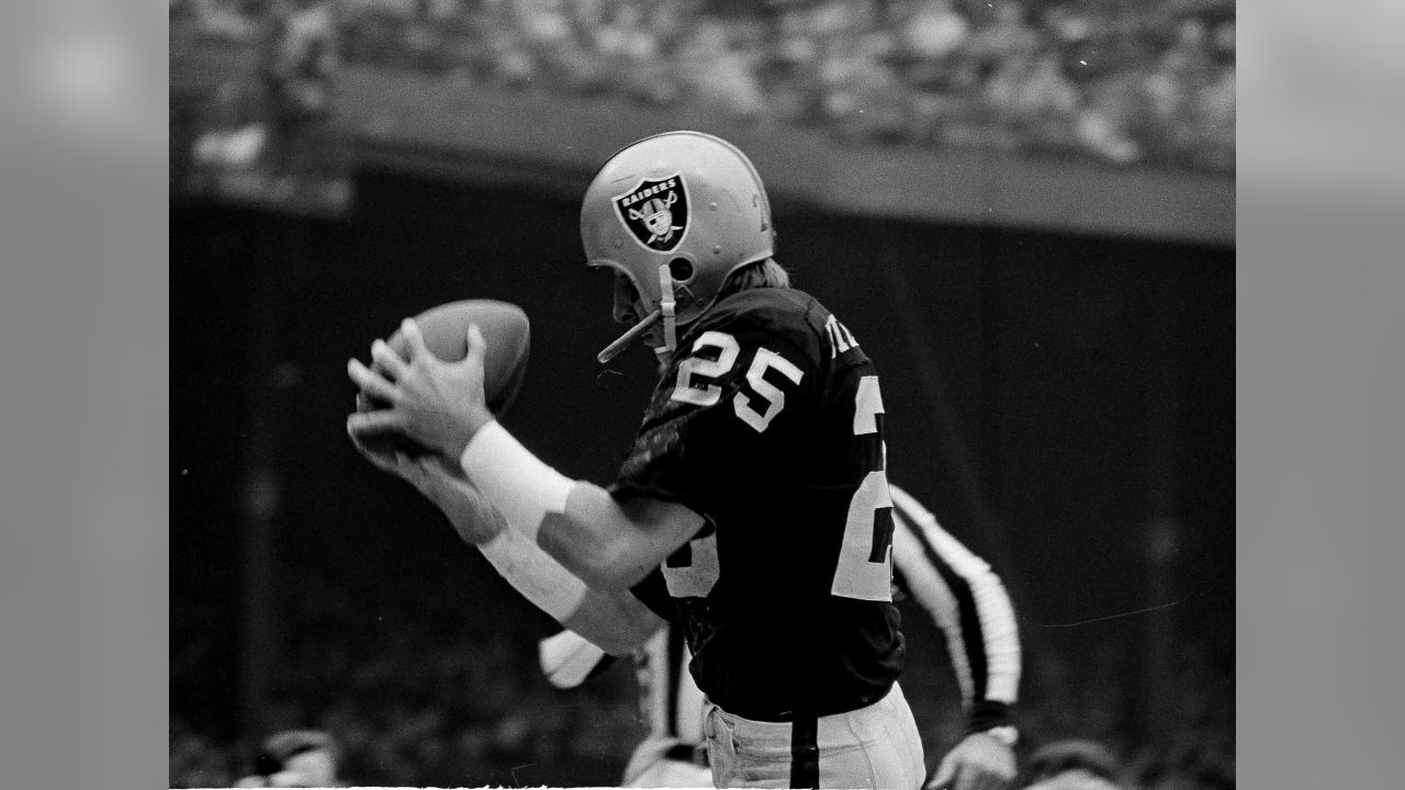 Circa 1970's: Fred Biletnikoff of the Oakland Raiders applying