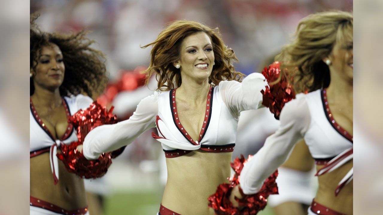 NFL Week 3: Cheerleader Takeover