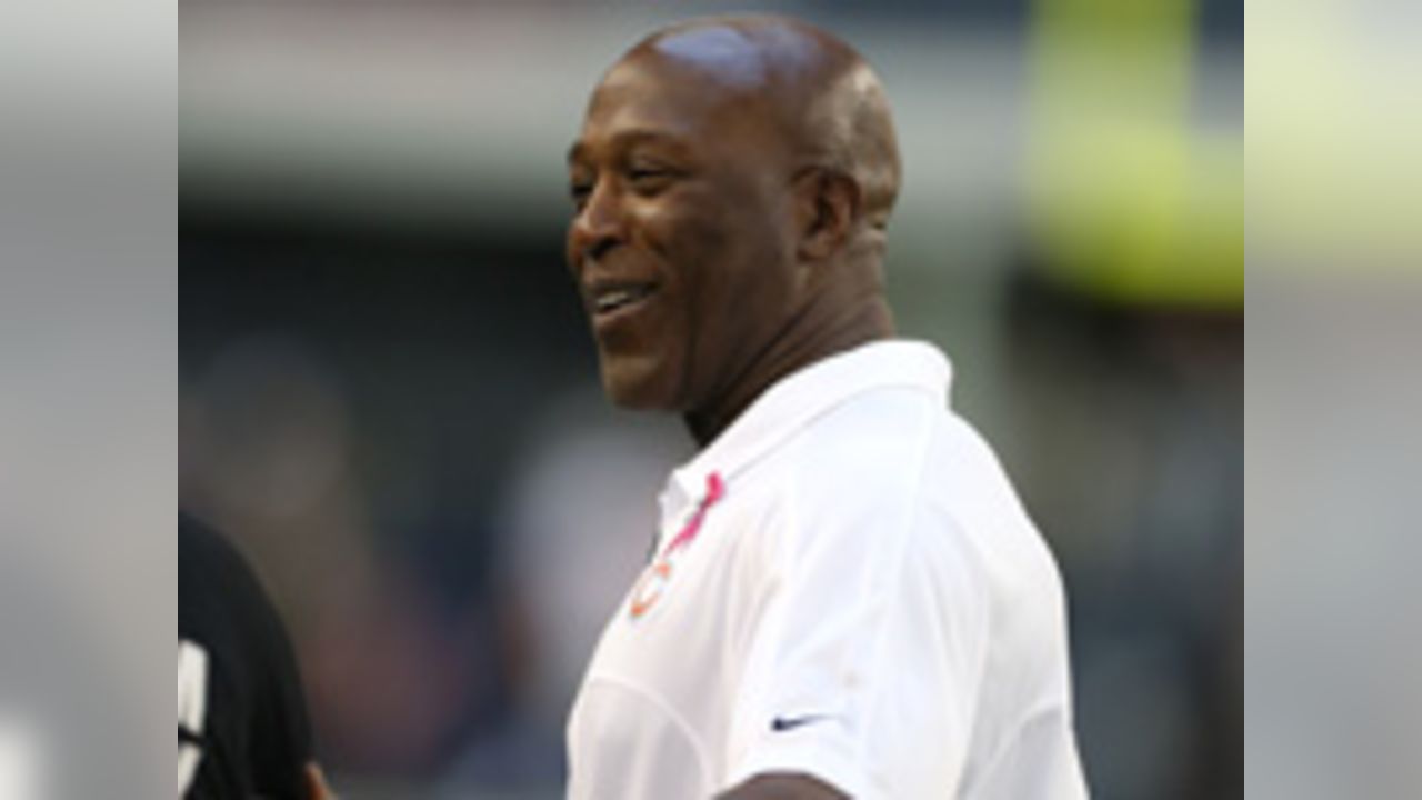 Photos: Coach Lovie Smith Arrives