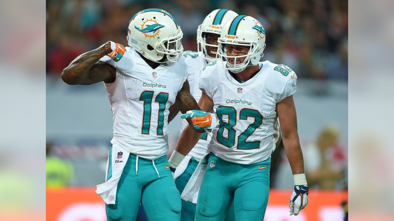 Miami Dolphins 38-14 Oakland Raiders: Rampant Dolphins thrash Raiders at  Wembley Stadium - Mirror Online