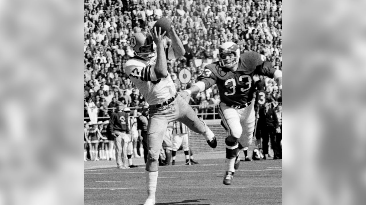 Washington Redskins tight end Jerry Smith (87) is pictured in 1966. (AP  Photo Stock Photo - Alamy