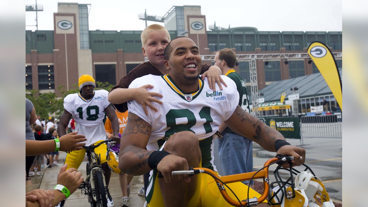 Green Bay Packers on X: Biking to work 