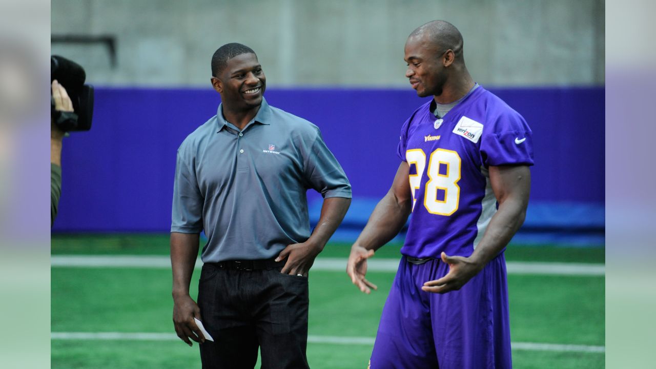 Chargers: Blame LaDainian Tomlinson for Adrian Peterson's record game