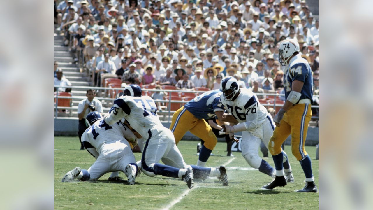 CIRCA 1960's: Defensive Tackle Deacon Jones of the Los Angeles