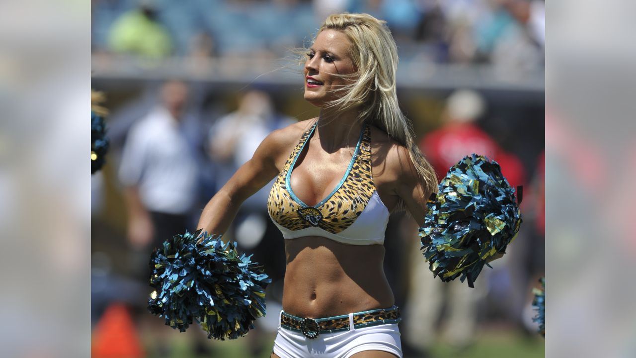 2013: NFL cheerleaders - All Photos 