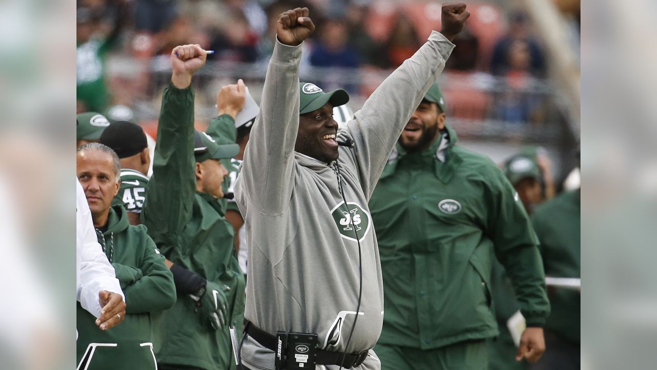 Bill Belichick is the Only NFL Coach Not Wearing Salute to Service  Apparel and Headsets