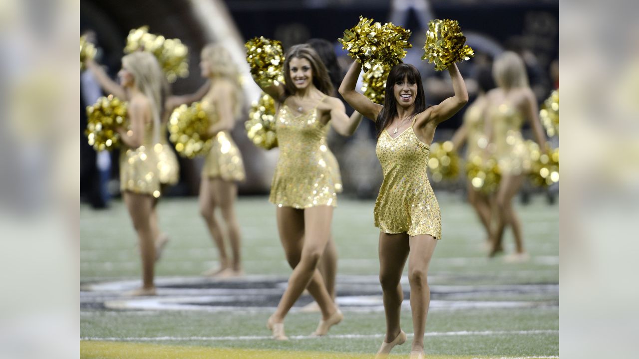 2012 NFL Cheerleaders: Week 15