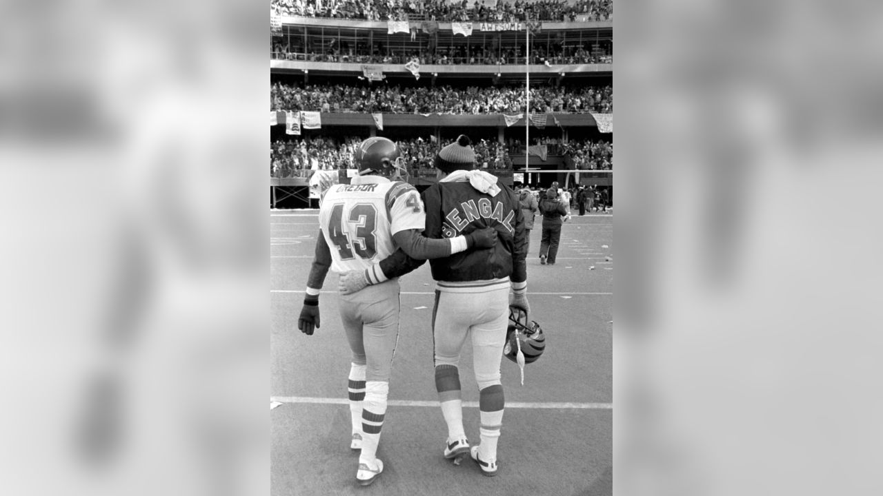 Cincinnati Bengals quarterback Ken Anderson, left, reacts as San Diego  Chargers quarterback Dan Fouts, right, looks dejected after the Bengals  defeated the Chargers in the AFC championship in Cincinnati on Jan. 10